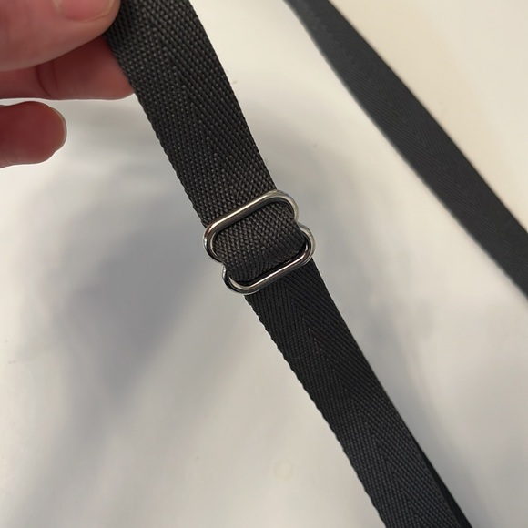 LeSportSac Cross Body Body - Picture 6 of 6